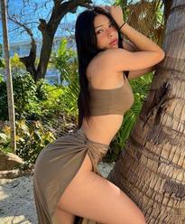 What's the name of this pornstar?