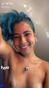 Shark Bae / Lunariaxlee / Kyliemaelyn

https://onlyfans.com/shark.bae
https://www.tiktok.com/@shark.baee?l