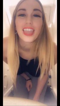 What's the name of this pornstar?