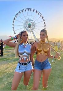  Lele Pons and Hannah Stocking