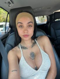 What's the name of this pornstar?