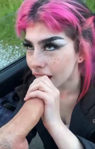 What's the name of this pornstar?