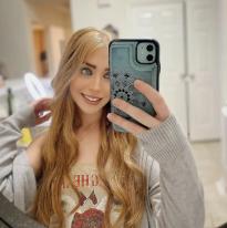 What's the name of this pornstar?
