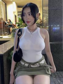 What's the name of this pornstar?