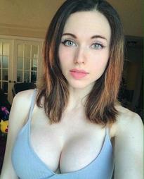 amouranth , twitch.tv slut