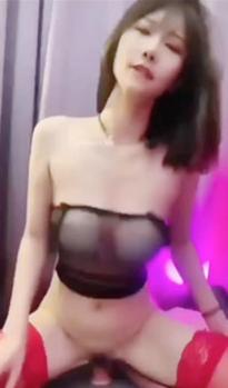 What's the name of this pornstar?