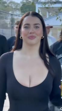 What's the name of this pornstar?