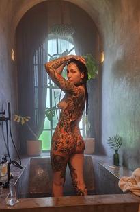 What's the name of this pornstar?