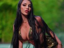 What's the name of this pornstar?