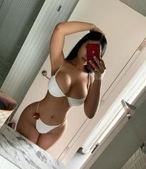 What's the name of this pornstar?