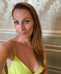 What's the name of this pornstar?