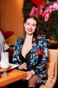 What's the name of this pornstar?