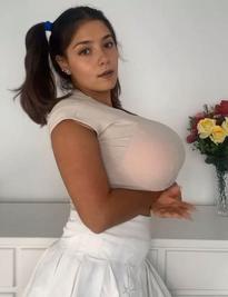 https://www.babepedia.com/babe/Emma_Quinn

https://titsintops.com/phpBB2/index.php?threads/emma-quinn-ok.13566105/