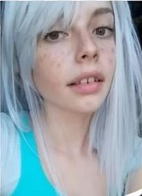 Seyra.   A cosplay artist