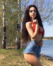 What's the name of this pornstar?
