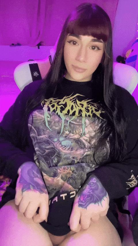 What's the name of this pornstar?
