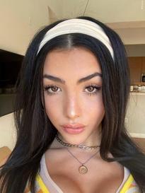 What's the name of this pornstar?
