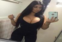 What's the name of this pornstar?