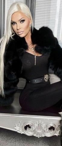 What's the name of this pornstar?