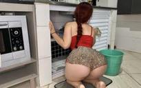 What's the name of this pornstar?