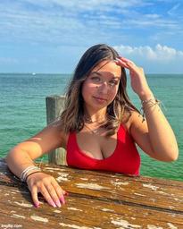 What's the name of this pornstar?