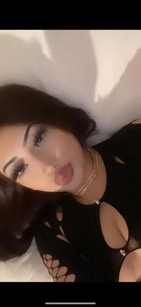 What's the name of this pornstar?