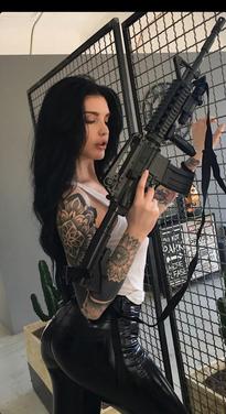 What's the name of this pornstar?