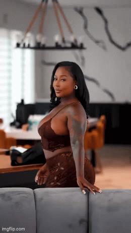 What's the name of this pornstar?