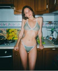 Maria Demina
https://www.instagram.com/ohwhatawoman/?hl=en