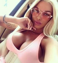 What's the name of this pornstar?