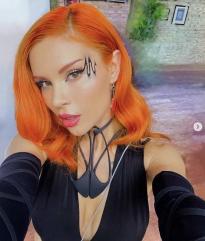 What's the name of this pornstar?