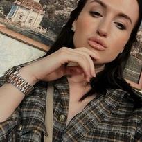 What's the name of this pornstar?