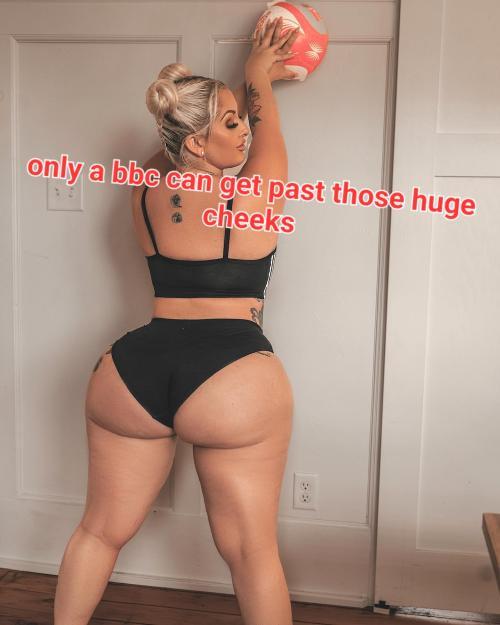 What's the name of this pornstar?