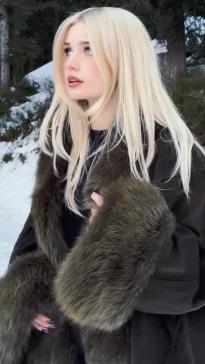 What's the name of this pornstar?