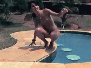 Fernanda Barros / Fernanda Beatriz

https://www.ashemaletube.com/videos/48360/teen-fernanda-beatriz-solo-poolside/