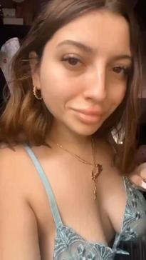 What's the name of this pornstar?