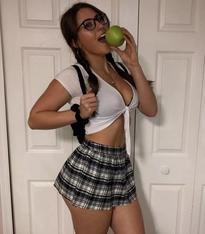 What's the name of this pornstar?