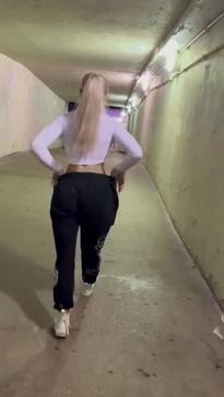 What's the name of this pornstar?