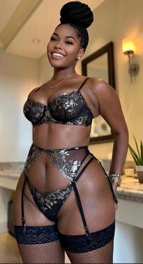 What's the name of this pornstar?