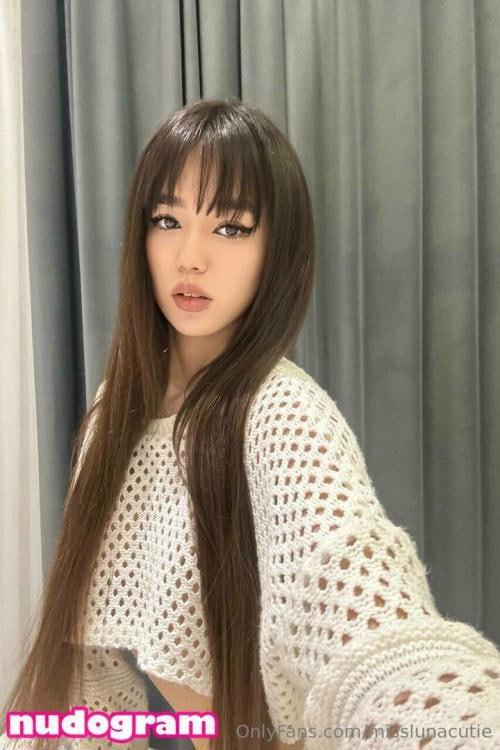 Whats this girl name? Source? Full photoshoot?