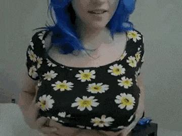 Blondbunny aka Blond Bunny 
https://www.reddit.com/r/Blondbunny/comments/1llchmh/angel/
https://spankbang.com/1ucud/video/webcam+girl+blondbunny+bouncing+tits