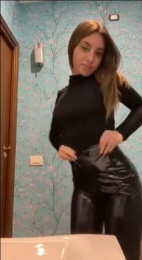 What's the name of this pornstar?