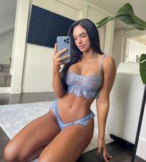 What's the name of this pornstar?