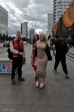 What's the name of this pornstar?
