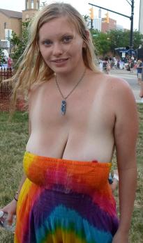 What's the name of this pornstar?