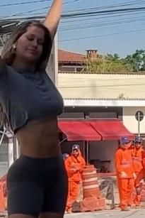 What's the name of this pornstar?