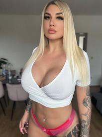 What's the name of this pornstar?