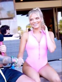 What's the name of this pornstar?