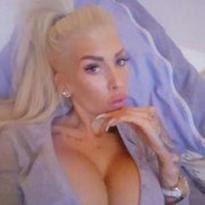 What's the name of this pornstar?