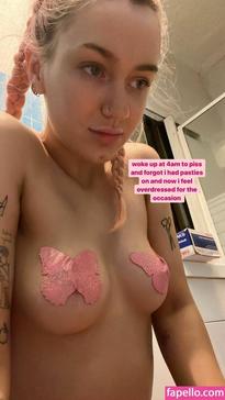 What's the name of this pornstar?